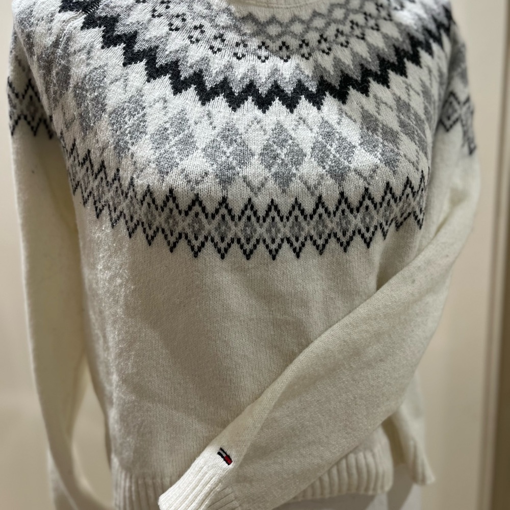 Women's Fair Isle   in Winter White & Gray by Tommy Jeans , Size Large (0396)
